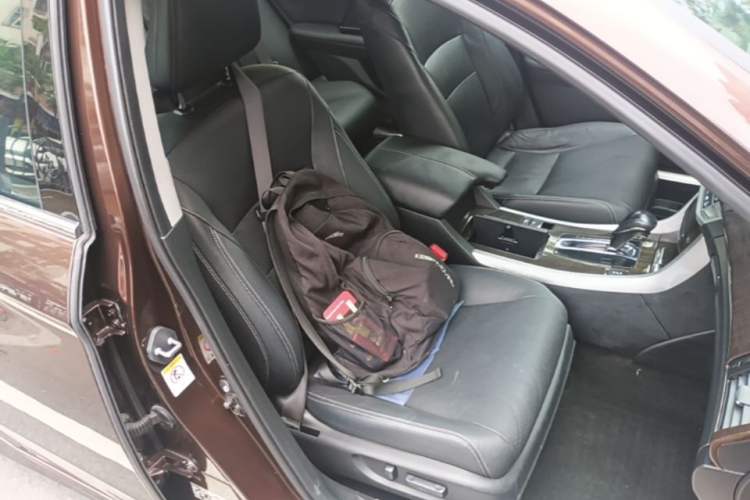 Used Honda Accord 2015 2.0L EX Luxury Edition Right Front Seat