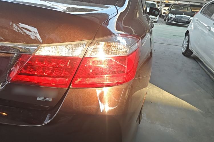 Used Honda Accord 2015 2.4L EX Luxury Edition Right Rear Taillight