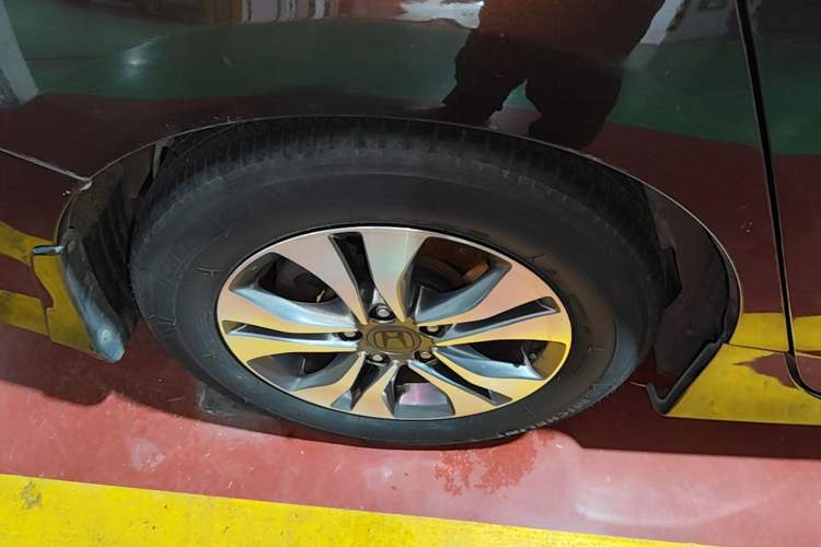 Used Honda Accord 2015 2.0L LX Comfort Edition Right Rear Wheel Hub