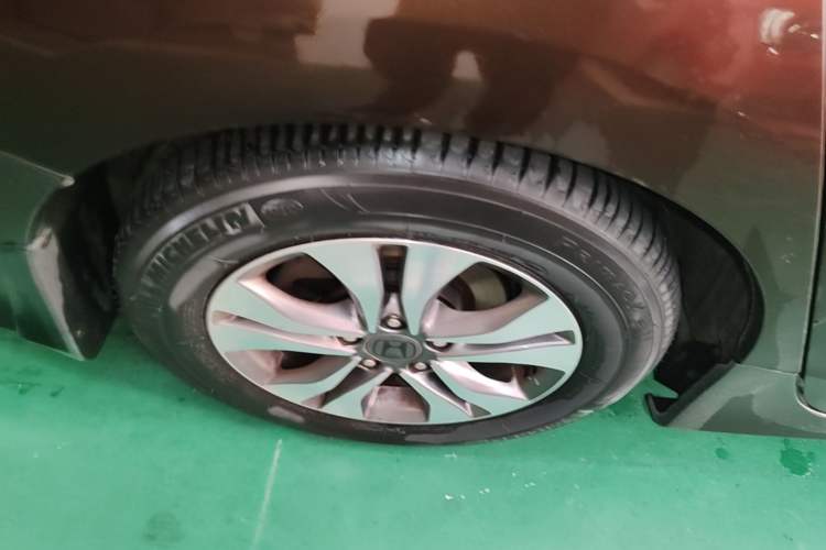 Used Honda Accord 2015 2.0L LX Comfort Edition Right Rear Wheel Hub