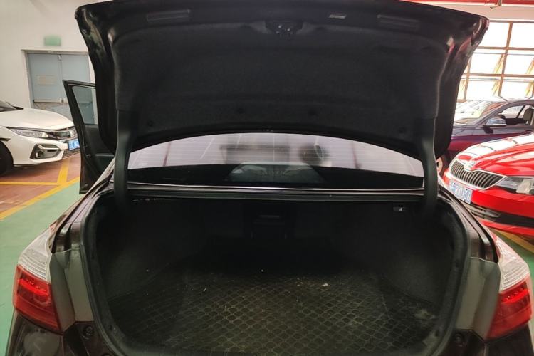 Used Honda Accord 2015 2.0L LX Comfort Edition Trunk