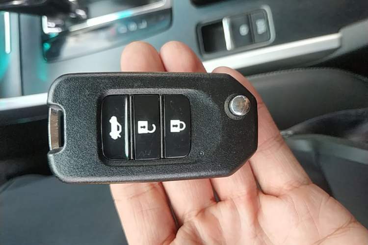 Used Honda Accord 2015 2.0L LX Comfort Edition Vehicle Key
