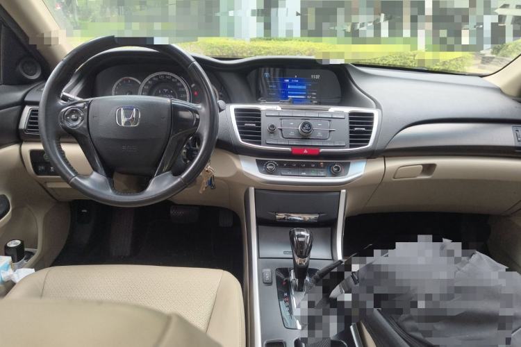 Used Honda Accord 2015 2.0L LXS Elite Edition Center Console