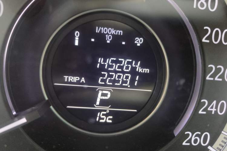 Used Honda Accord 2015 2.0L LXS Elite Edition Odometer Close Up
