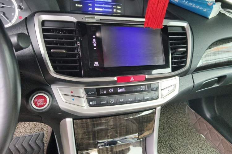 Used Honda Accord 2015 2.4L EX Luxury Edition Audio And AC Panel