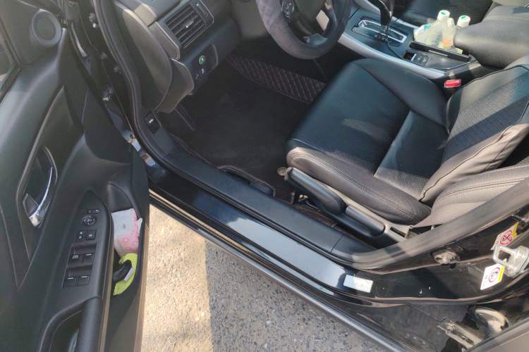 Used Honda Accord 2015 2.0L LX Comfort Edition Driver Seat