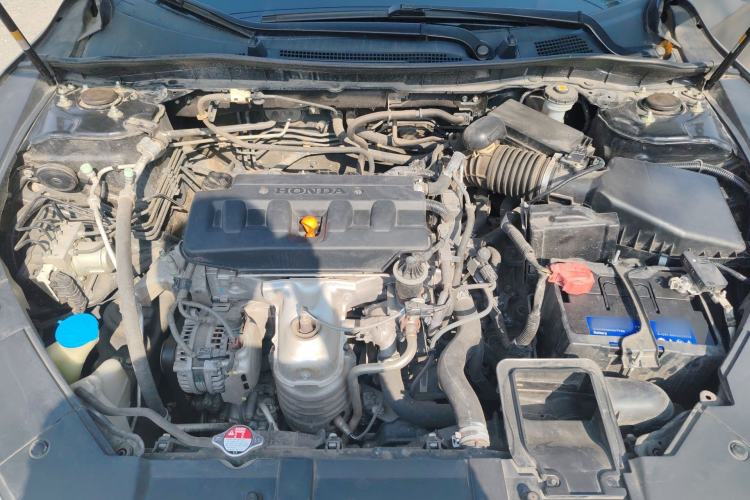 Used Honda Accord 2015 2.0L LX Comfort Edition Engine Bay