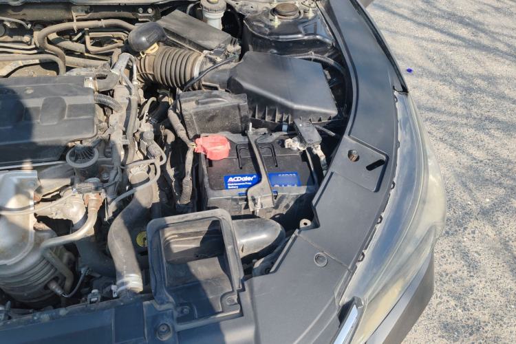 Used Honda Accord 2015 2.0L LX Comfort Edition Engine Bay Left