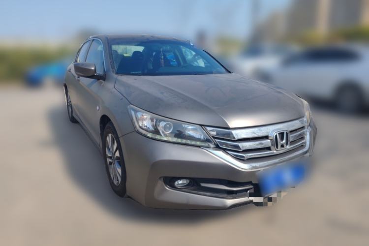 Used Honda Accord 2015 2.0L LX Comfort Edition Front Right 45 Deg