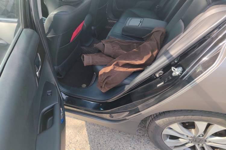 Used Honda Accord 2015 2.0L LX Comfort Edition Left Rear Seat