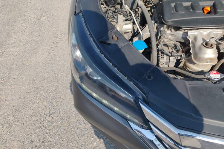 Used Honda Accord 2015 2.0L LX Comfort Edition Right Front Headlight