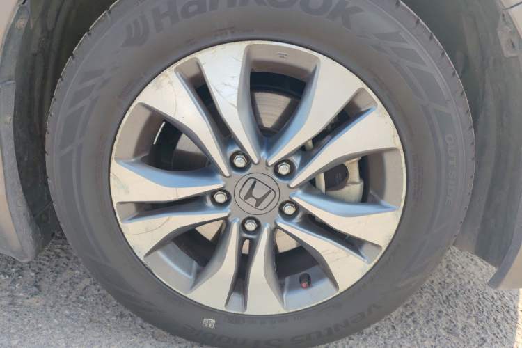 Used Honda Accord 2015 2.0L LX Comfort Edition Right Front Wheel Hub