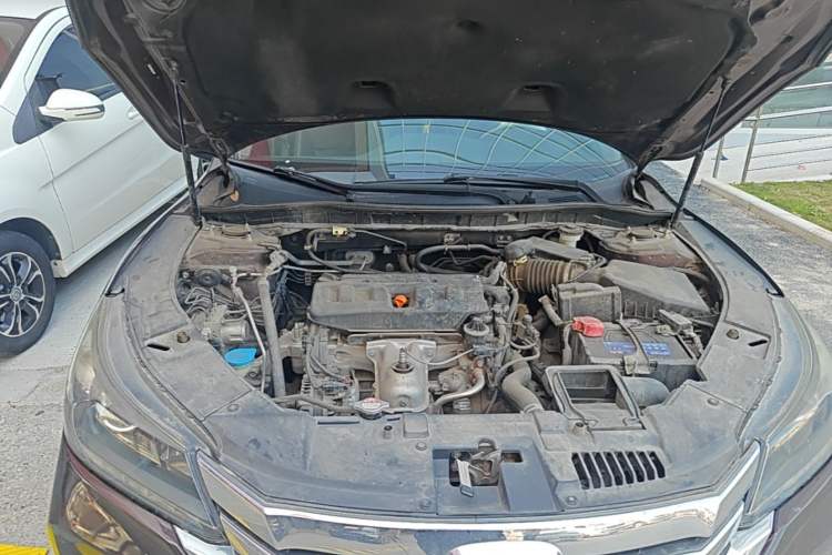 Used Honda Accord 2015 2.0L LX Comfort Edition Engine Bay Right