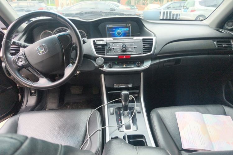 Used Honda Accord 2015 2.0L LXS Elite Edition Center Console