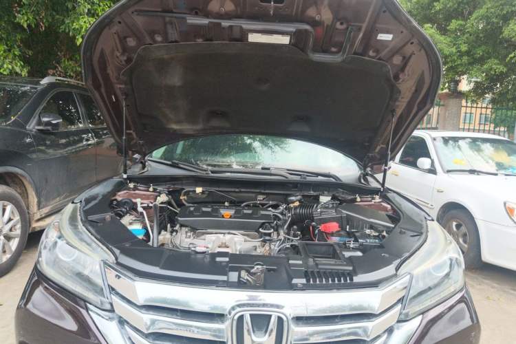 Used Honda Accord 2015 2.0L LXS Elite Edition Engine Bay