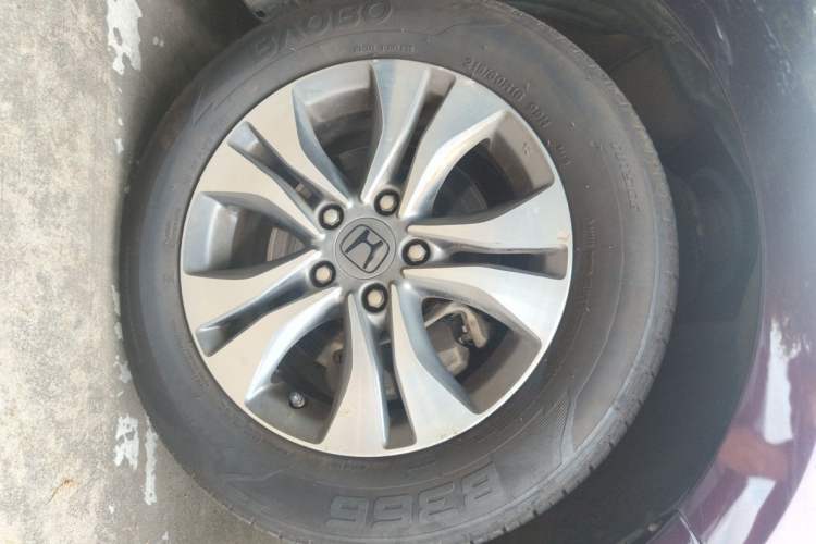 Used Honda Accord 2015 2.0L LXS Elite Edition Right Front Wheel Hub
