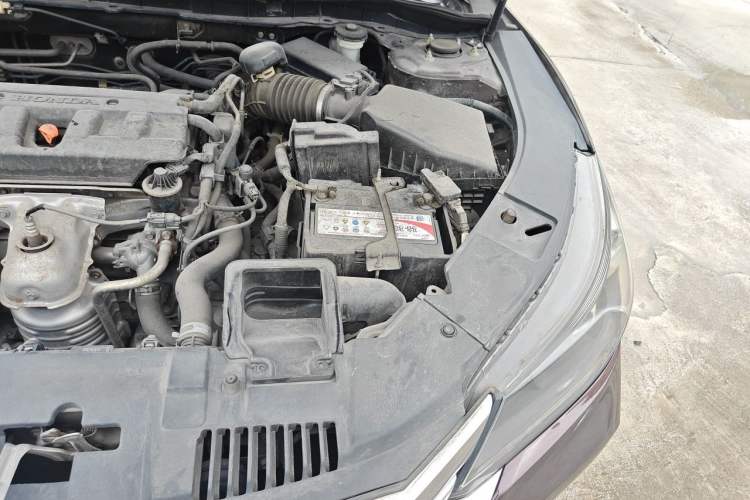 Used Honda Accord 2015 2.0L LX Comfort Edition Engine Bay Left