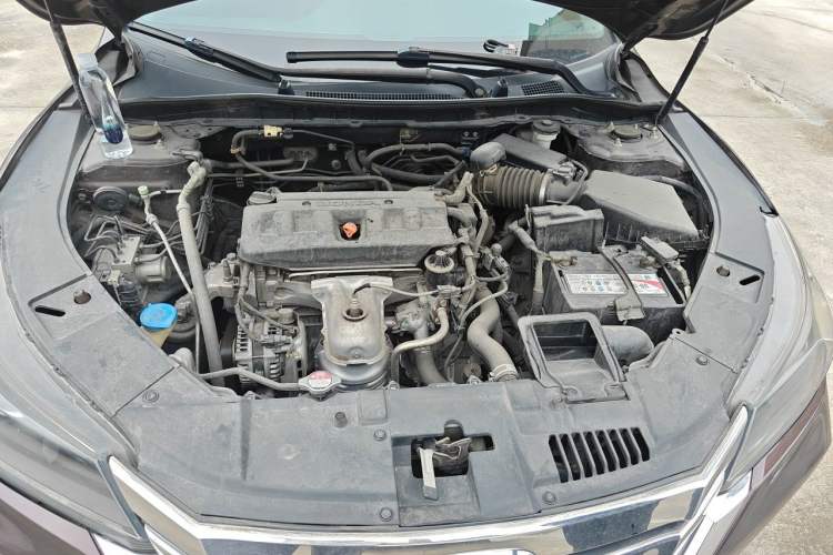 Used Honda Accord 2015 2.0L LX Comfort Edition Engine Bay