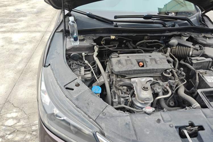 Used Honda Accord 2015 2.0L LX Comfort Edition Engine Bay Right