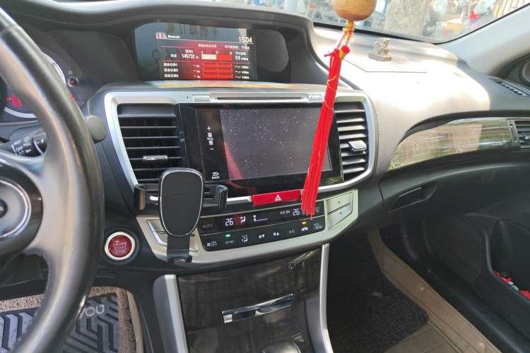 Used Honda Accord 2015 2.4L EX Luxury Edition Audio And AC Panel