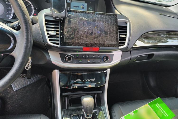 Used Honda Accord 2015 2.0L LX Comfort Edition Audio And AC Panel
