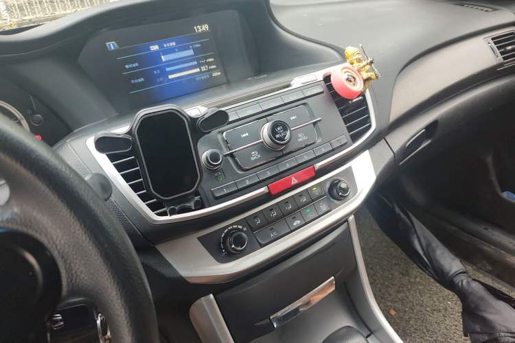 Used Honda Accord 2015 2.0L LX Comfort Edition Audio And AC Panel