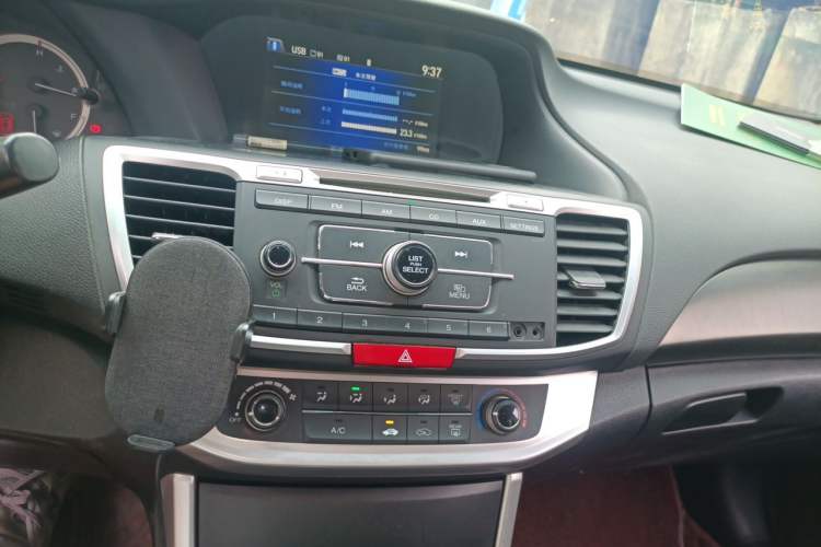 Used Honda Accord 2015 2.0L LX Comfort Edition Audio And AC Panel