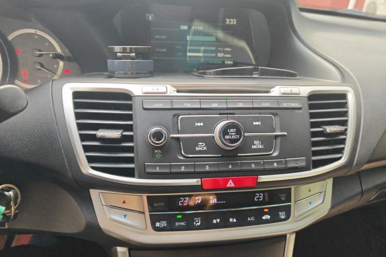 Used Honda Accord 2015 2.0L EX Luxury Edition Audio And AC Panel