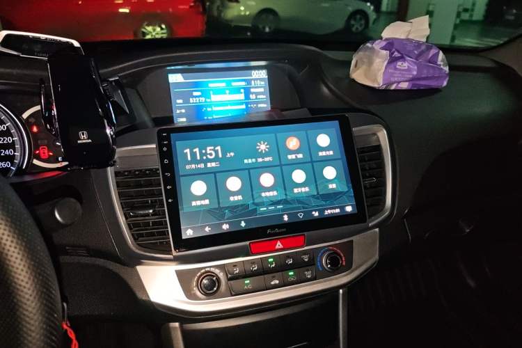 Used Honda Accord 2015 2.0L LX Comfort Edition Audio And AC Panel