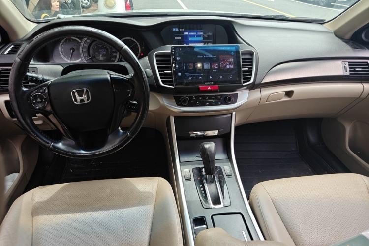 Used Honda Accord 2015 2.0L LXS Elite Edition Center Console