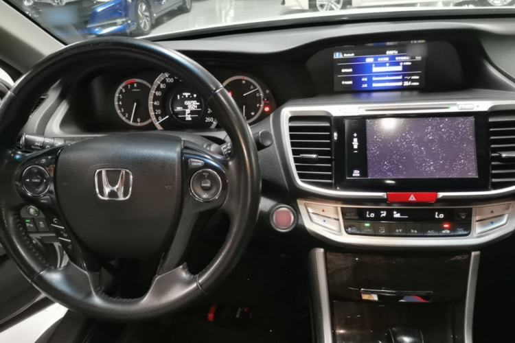 Used Honda Accord 2015 2.4L EX Luxury Edition Center Console