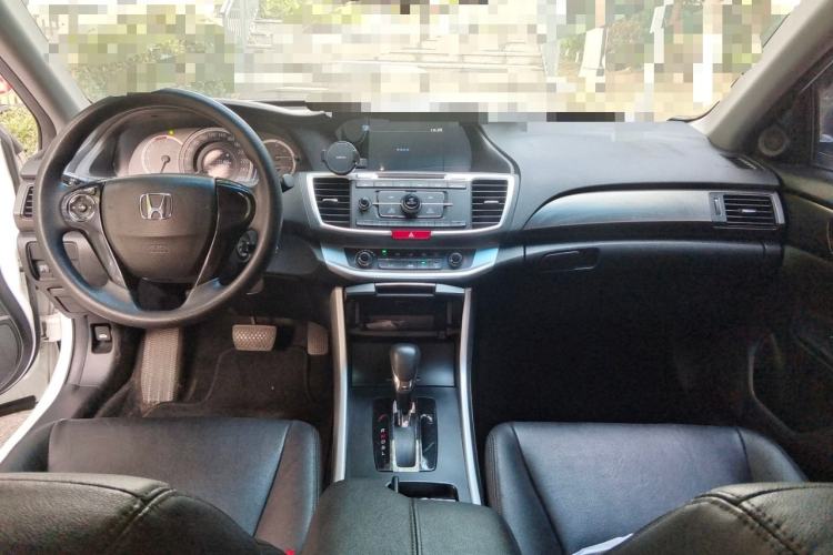Used Honda Accord 2015 2.0L LX Comfort Edition Center Console