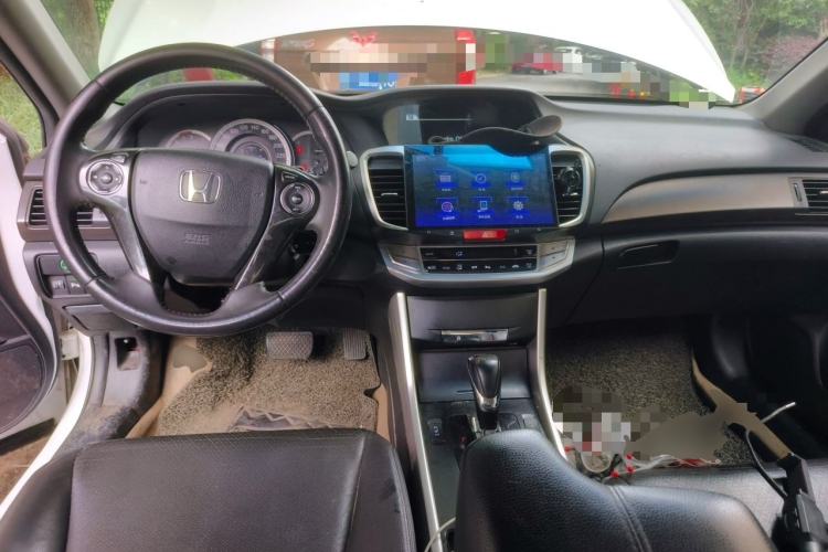 Used Honda Accord 2015 2.0L EX Luxury Edition Center Console