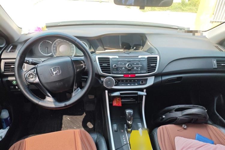 Used Honda Accord 2015 2.0L LXS Elite Edition Center Console