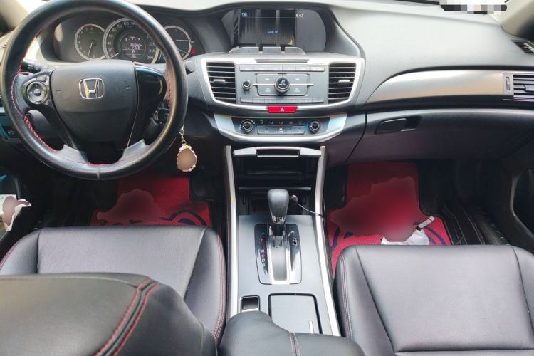 Used Honda Accord 2015 2.0L LX Comfort Edition Center Console