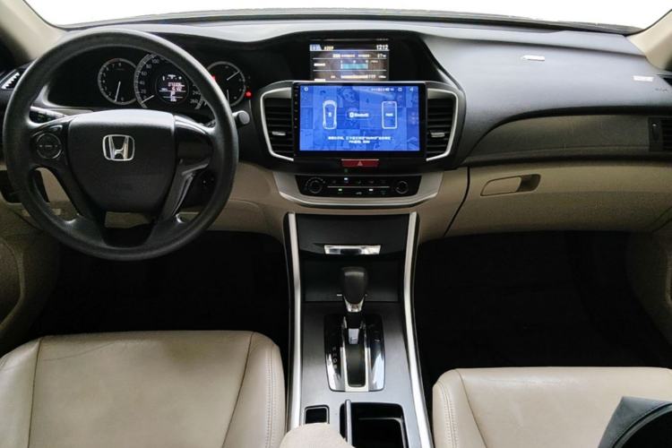 Used Honda Accord 2015 2.0L LX Comfort Edition Center Console