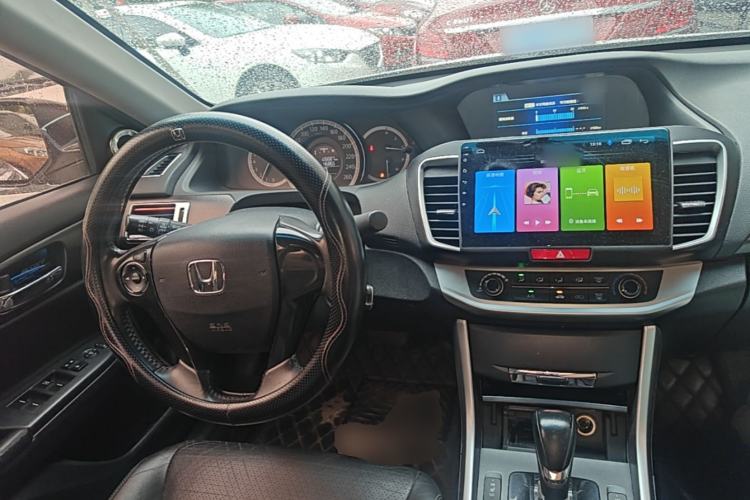 Used Honda Accord 2015 2.0L LXS Elite Edition Center Console