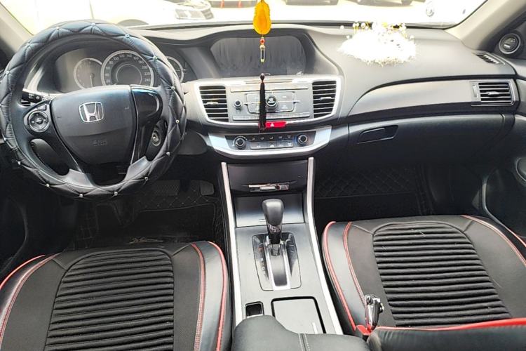 Used Honda Accord 2015 2.0L LX Comfort Edition Center Console