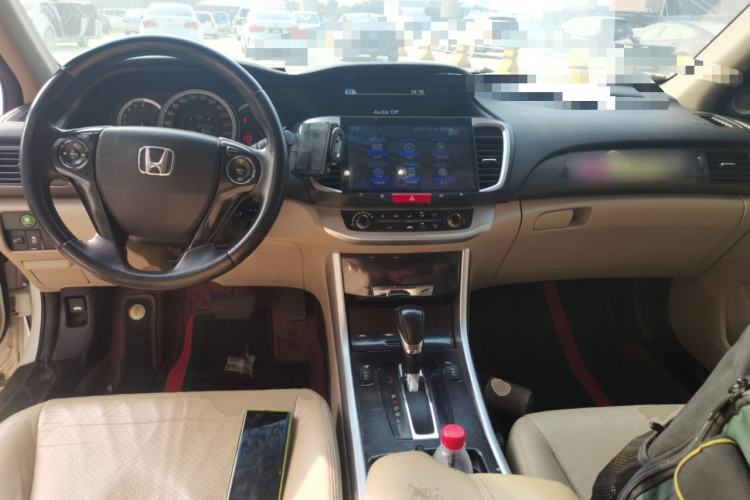 Used Honda Accord 2015 2.0L LXS Elite Edition Center Console