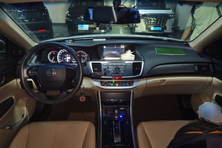 Used Honda Accord 2015 2.0L LXS Elite Edition Center Console