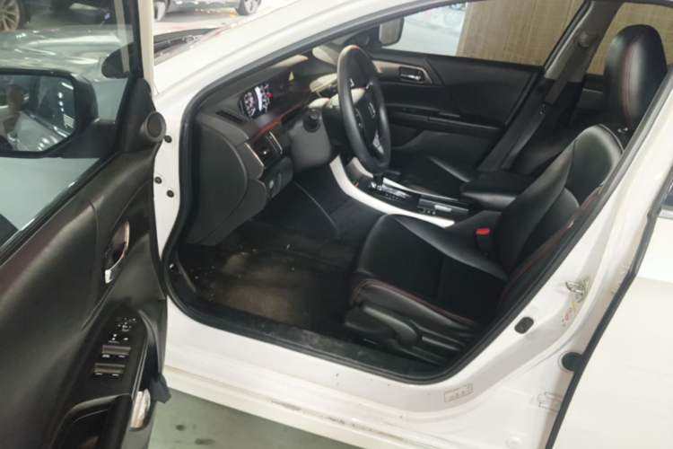 Used Honda Accord 2015 2.0L LX Comfort Edition Driver Seat