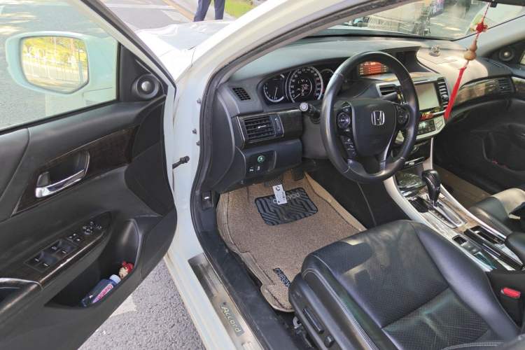 Used Honda Accord 2015 2.4L EX Luxury Edition Driver Seat