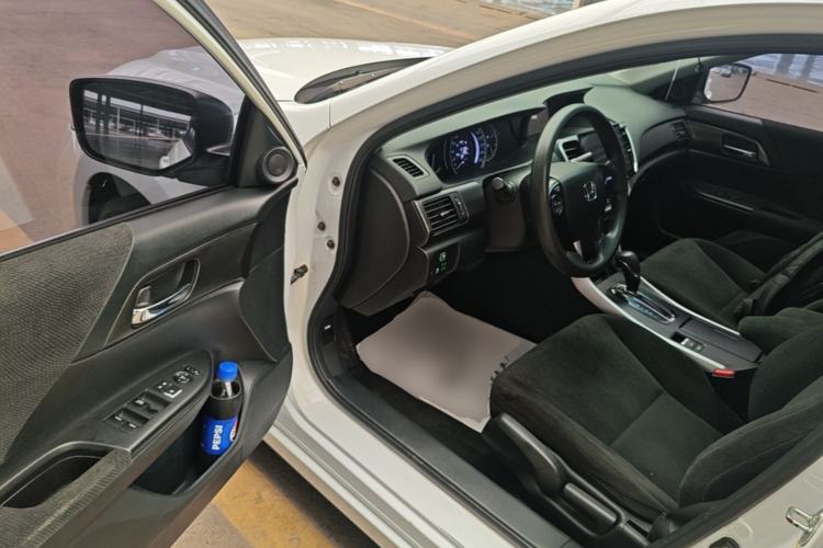 Used Honda Accord 2015 2.0L LX Comfort Edition Driver Seat
