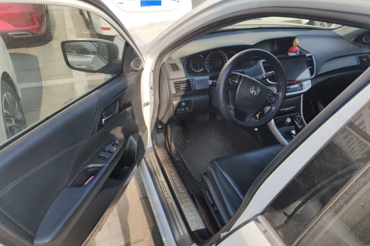 Used Honda Accord 2015 2.0L EX Luxury Edition Driver Seat