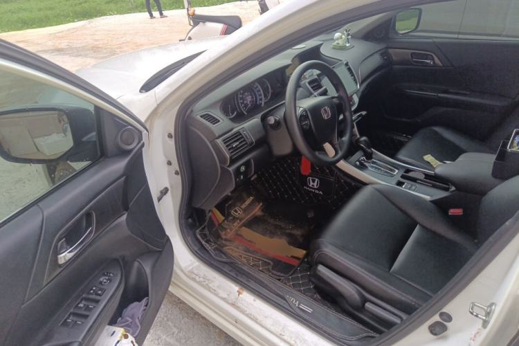 Used Honda Accord 2015 2.0L LX Comfort Edition Driver Seat