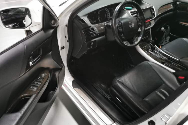 Used Honda Accord 2015 2.4L EX Luxury Edition Driver Seat