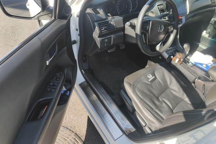 Used Honda Accord 2015 2.0L LX Comfort Edition Driver Seat