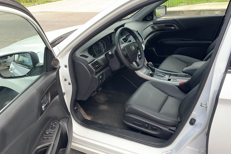 Used Honda Accord 2015 2.0L LXS Elite Edition Driver Seat