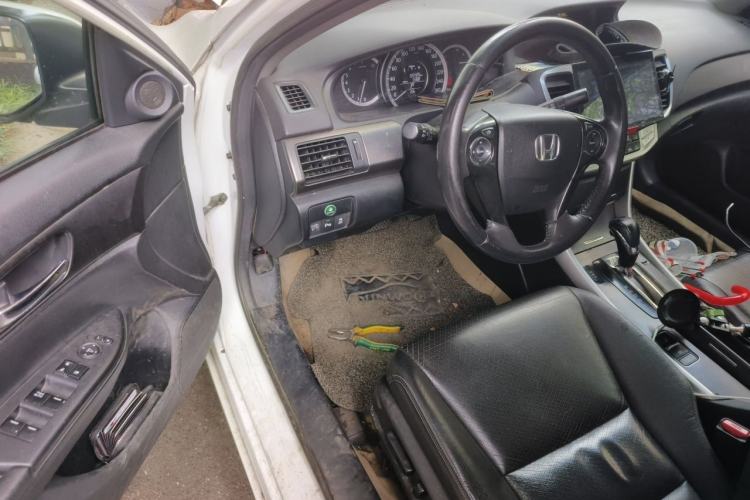 Used Honda Accord 2015 2.0L EX Luxury Edition Driver Seat