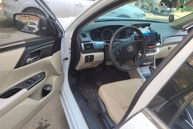 Used Honda Accord 2015 2.0L LX Comfort Edition Driver Seat